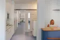 Flur der Klinik mit Blick zum Aufwachraum und Stationsstützpunkt